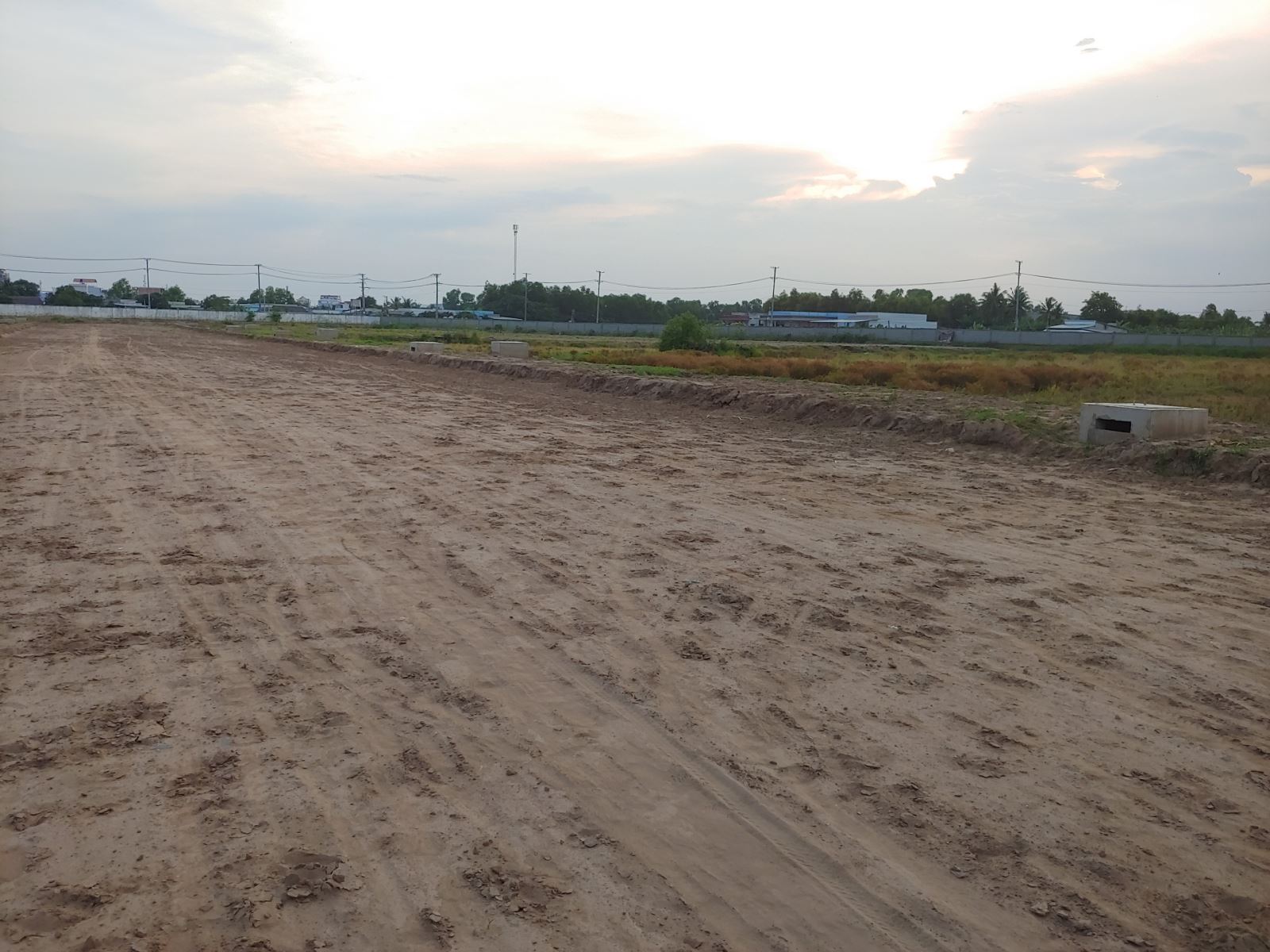 Thực Tế Mặt Bằng Nền Đất Khu Công Nghiệp Vĩnh Lộc 2