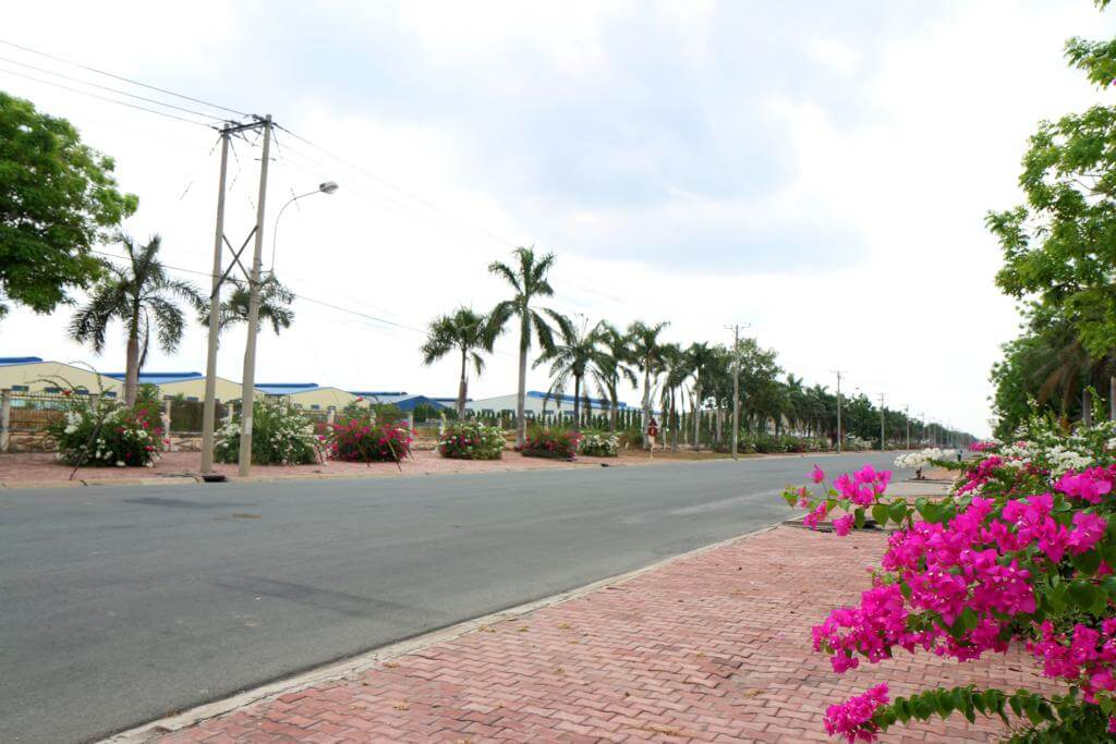 Thực Tế Bên Trong Khu Công Nghiệp Tân Đức Thực Tế Bên Trong Khu Công Nghiệp Tân Đức