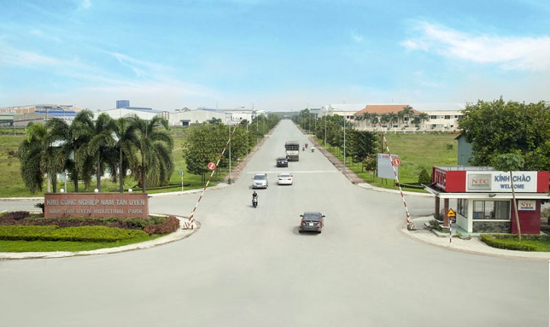Trục Chính Vào Khu Công Nghiệp Nam Tân Uyên