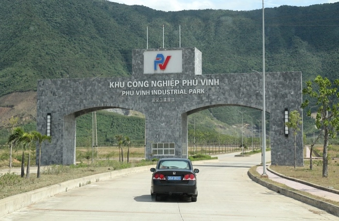 Cổng Chính Khu Công Nghiệp Phú Vinh Cổng Chính Khu Công Nghiệp Phú Vinh