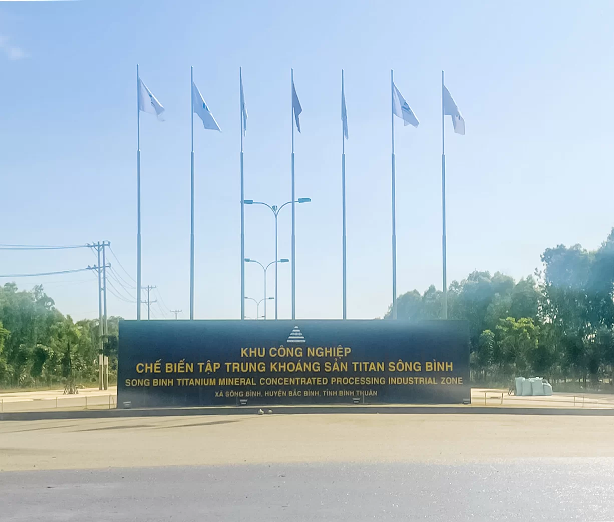 Cổng Chính Khu Công Nghiệp Sông Bình